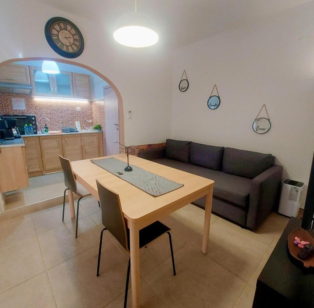 Atzys Volos Home Exterior foto